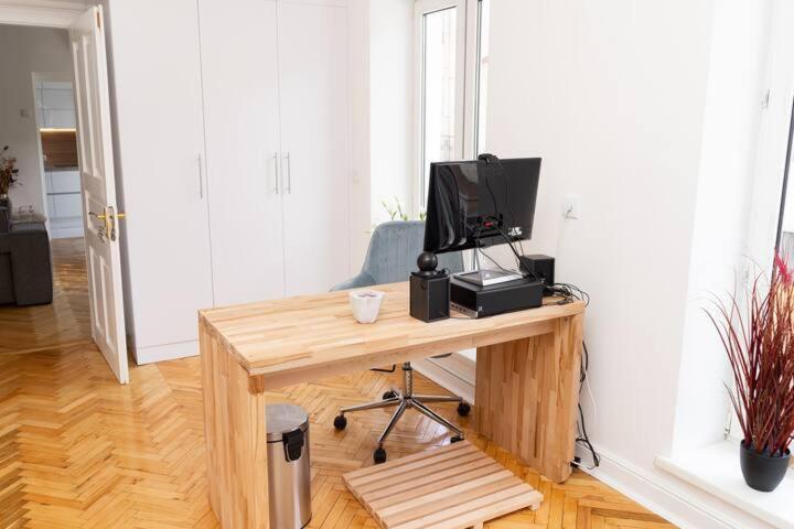 Freedom Apartments In The Heart Of Lviv - Balabana Str And Svoboda Avenue Экстерьер фото